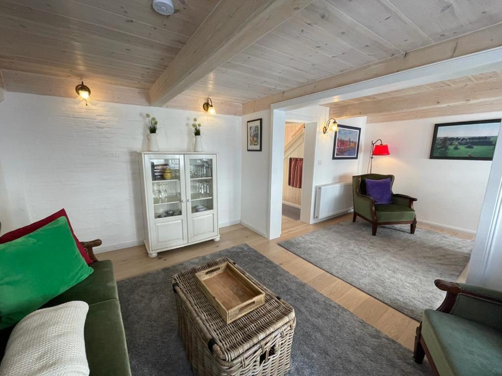 Teestuuv Apartment Husum  Bagian luar foto